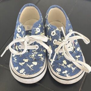 Vans - Peanuts Authentic Snoopy Skater Shoes Size T5